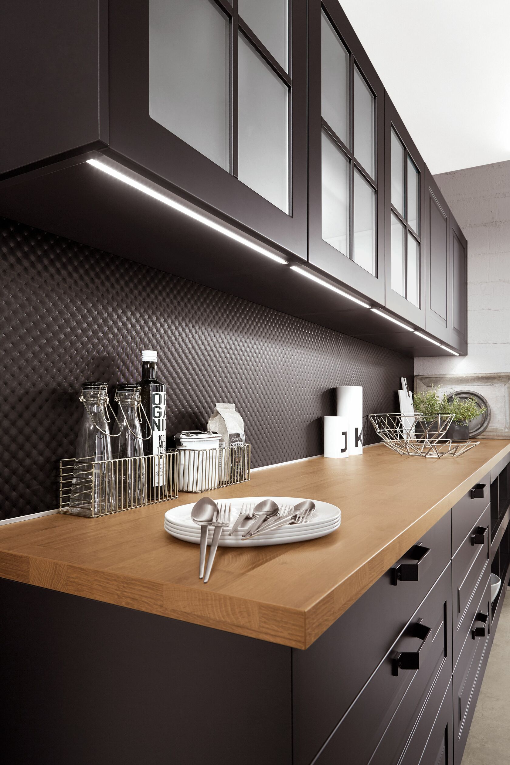 Spoedkeuken Sylt Lacquer, Honed Black 3